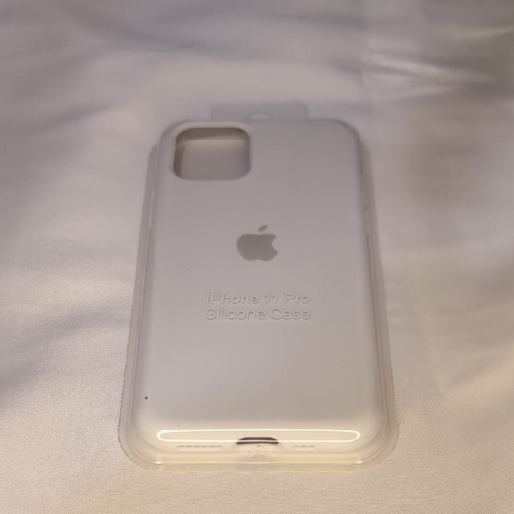 Apple iPhone 11 Pro Silicone Case - Cream
